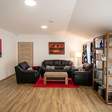 Apartamenty Podwarszawskie Stara Wies  ภายนอก รูปภาพ