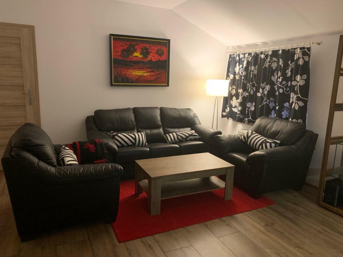 Apartamenty Podwarszawskie Stara Wies  ภายนอก รูปภาพ